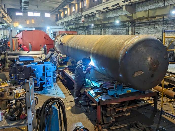 Промислова посудина під тиском на етапі виготовлення на виробничій базі ENERGO.DESIGN