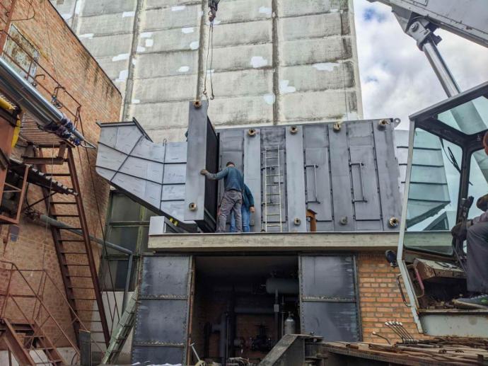 Монтаж парового повітронагрівача на зерносушарці